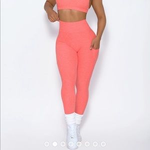 BNWT Bombshell Curve Leggings in Coral